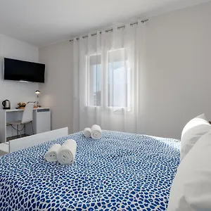 The White Building - Costermano sul Garda