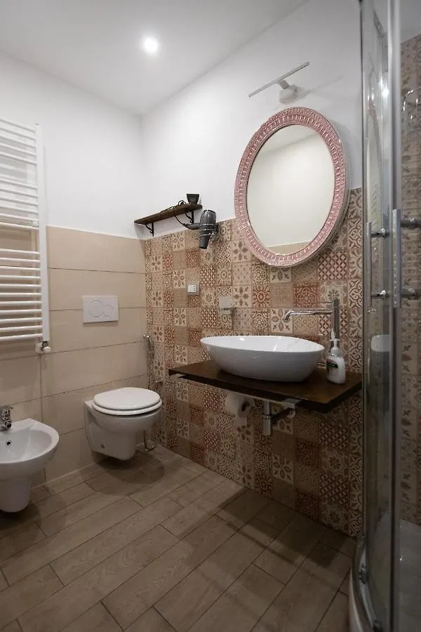 Un Posto Al Sole Bed & Breakfast Molino Nuovo  Italy