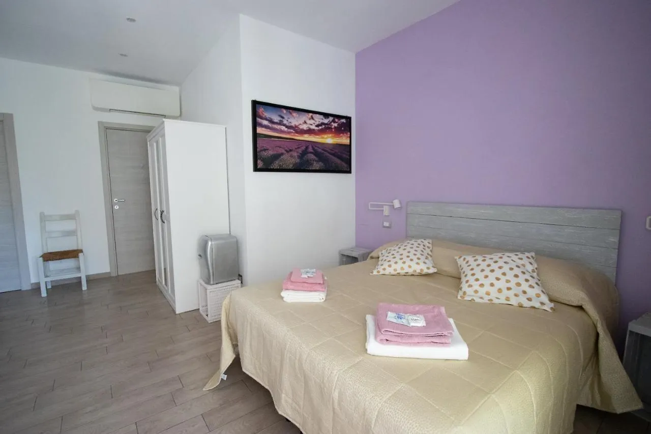 Un Posto Al Sole Bed & Breakfast Molino Nuovo  0*, Molino Nuovo (Genoa) Italy